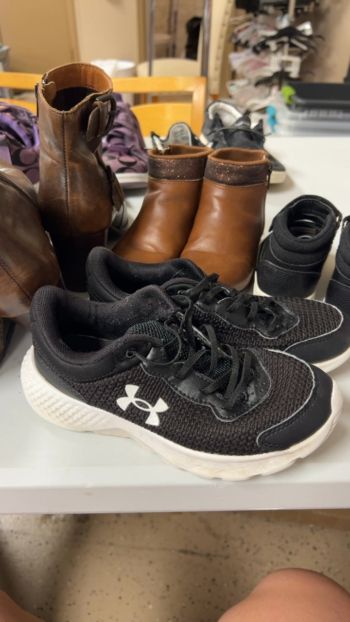 Under Armour Sneakers Youth 13 Black