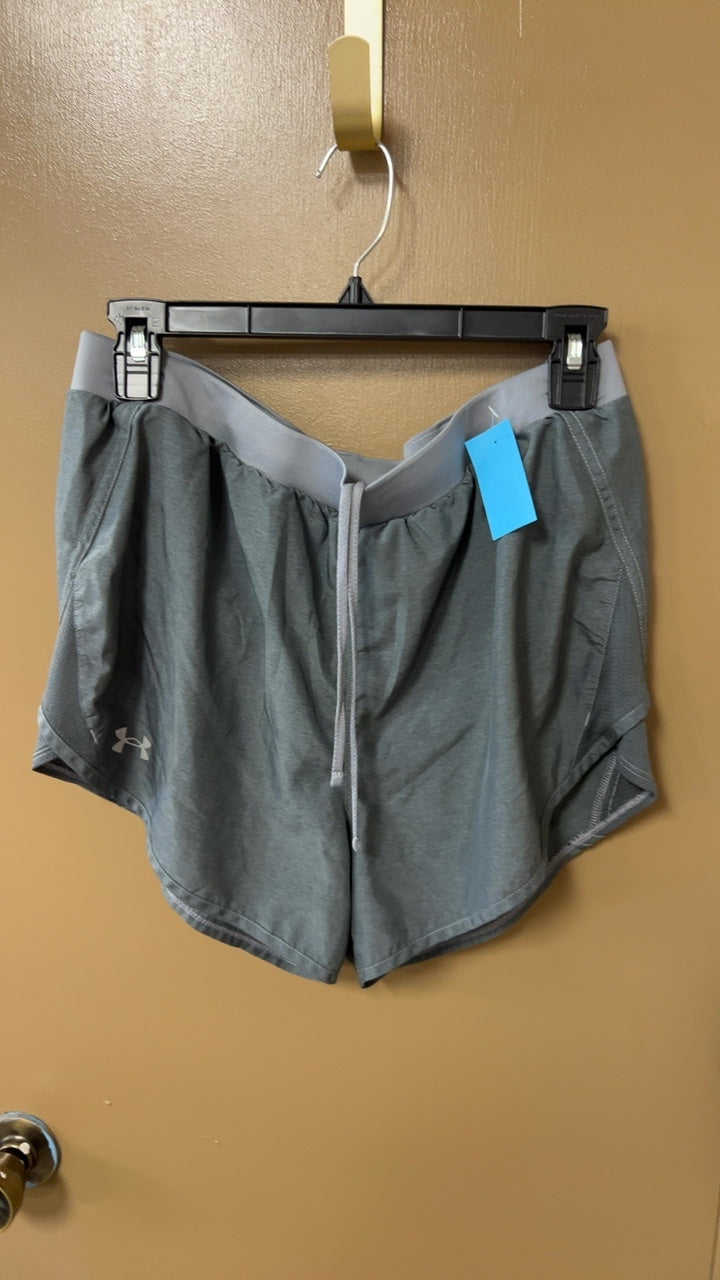 Under Armour Shorts Large Gray