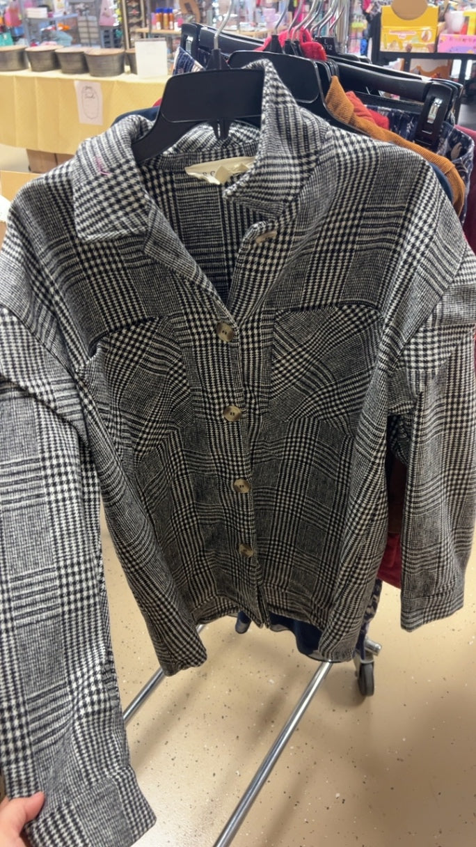 Shirt Small Black and white