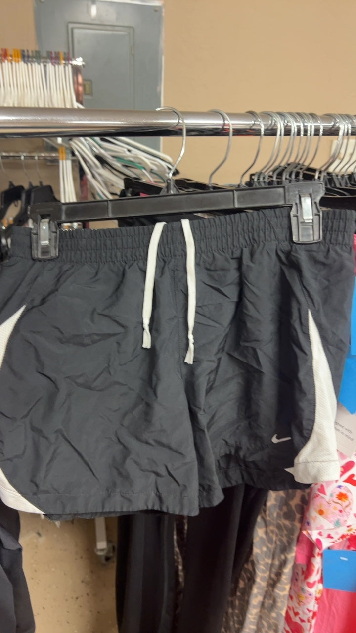 Nike Shorts Small Black