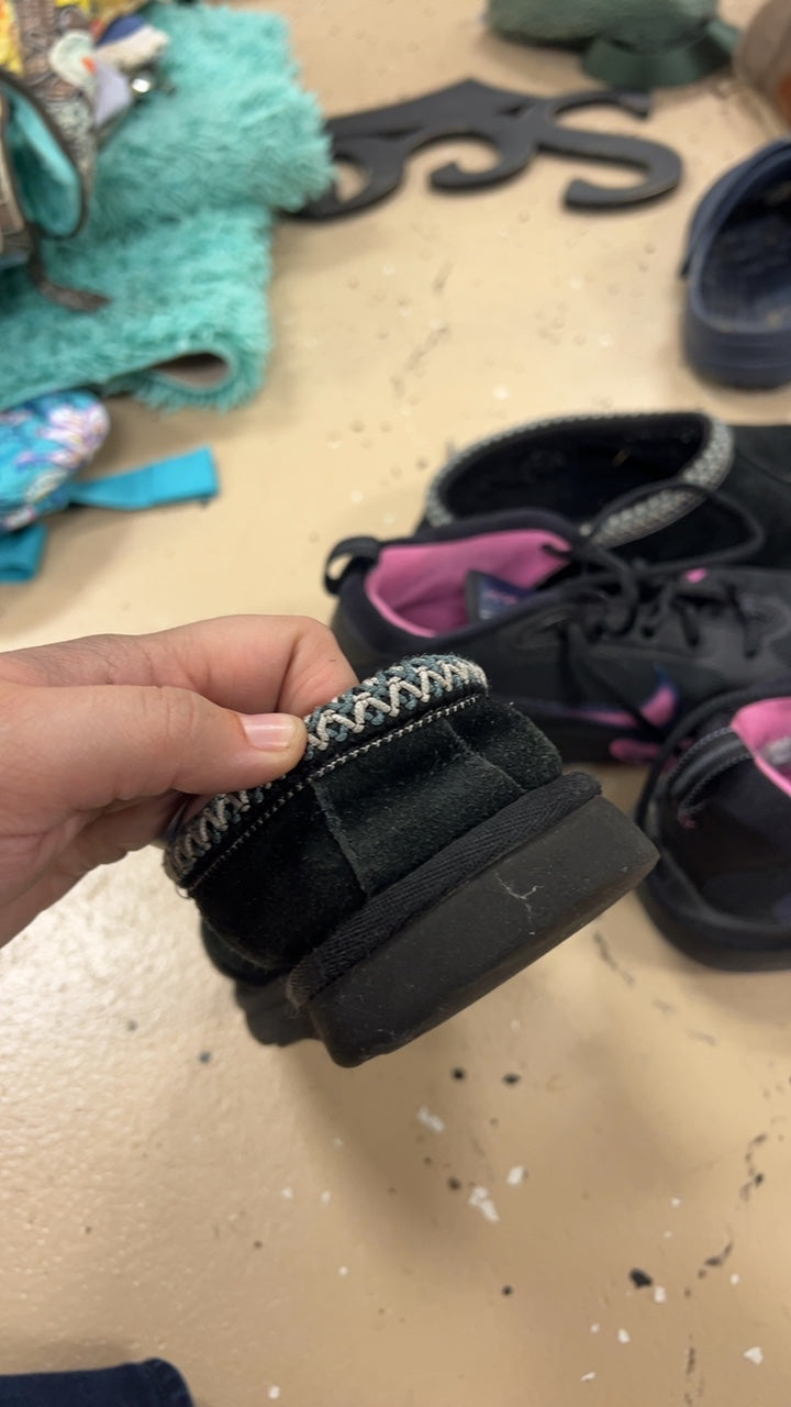 UGG Slippers 7 Black