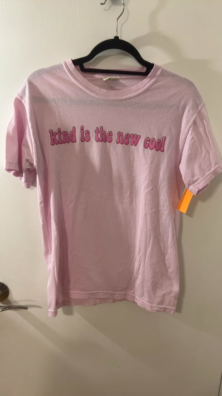 Boutique T-Shirt Small Pink