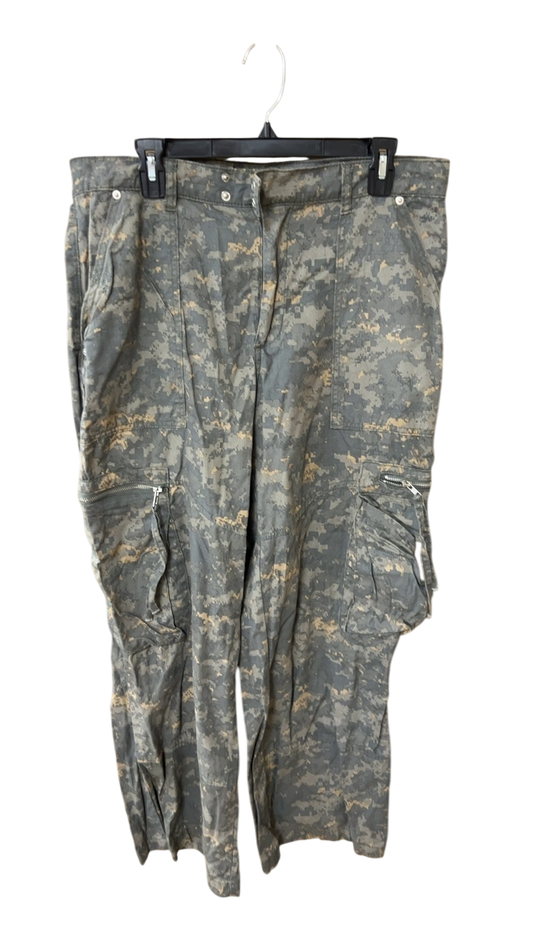 Forever 21 Pants OXL Gray camo