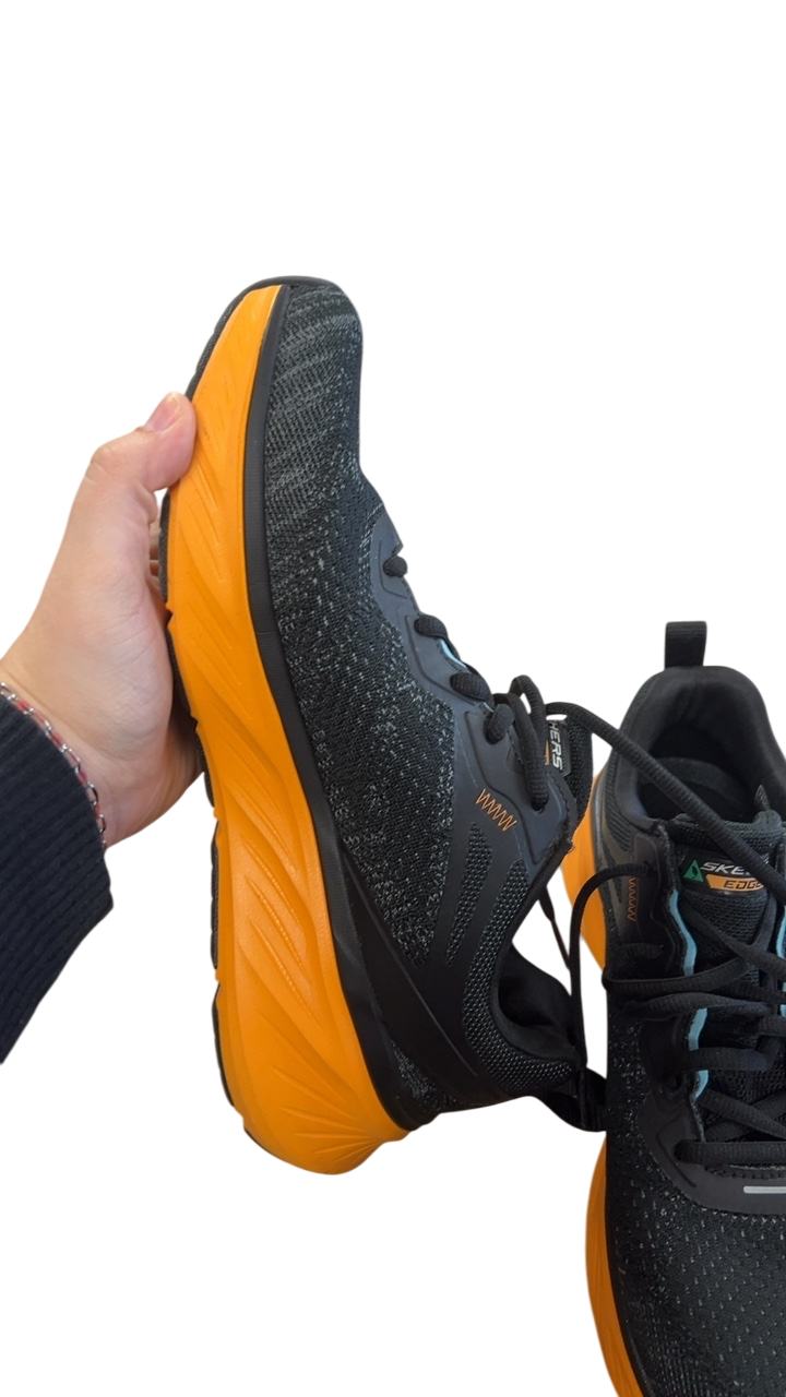 Skechers Sneakers 7.5 Black and Orange