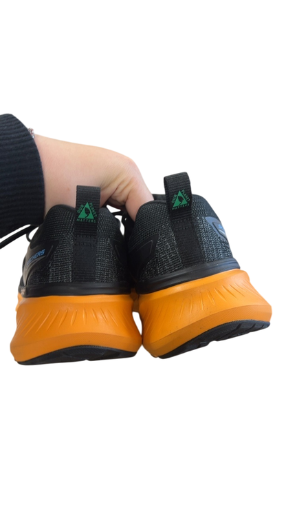 Skechers Sneakers 7.5 Black and Orange