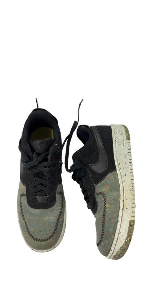 Nike Sneakers 7.5 Multicolor with black accents