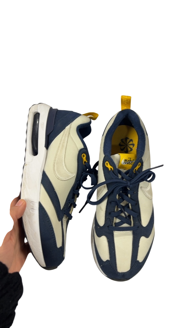 Nike Sneakers YOUTH 6.5 Cream and navy blue