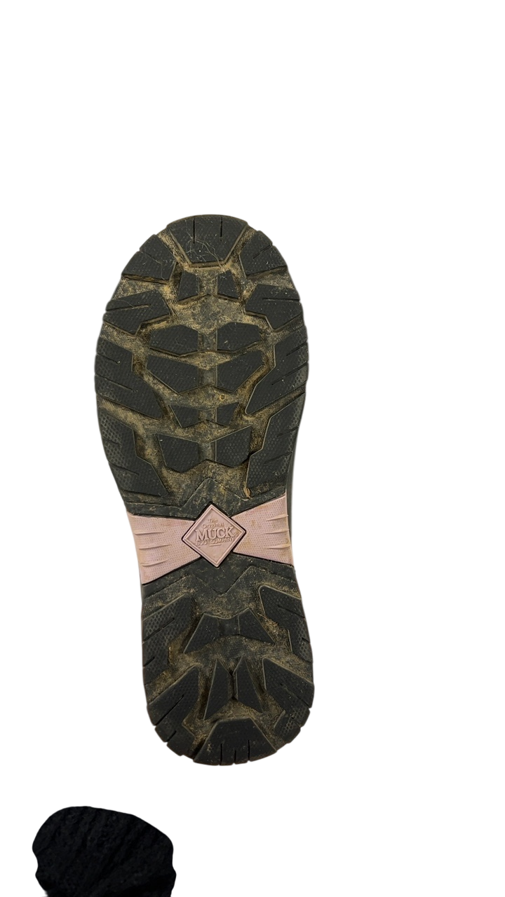 Muck Boot Company Boots 6 Black and Light Pink