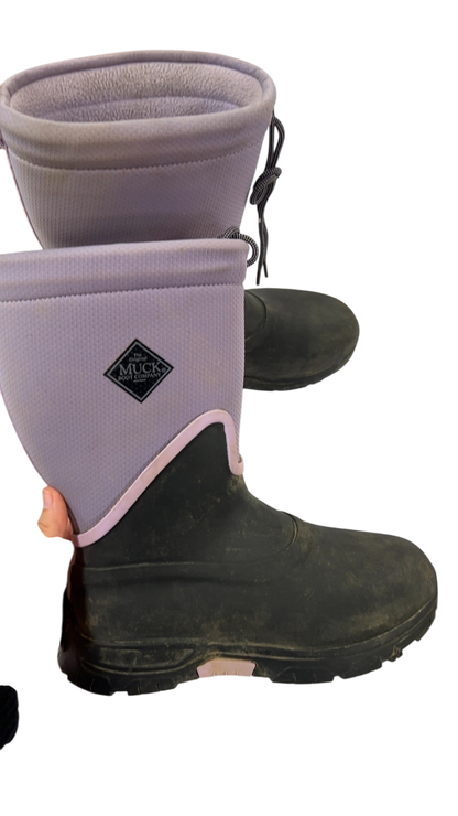 Muck Boot Company Boots 6 Black and Light Pink