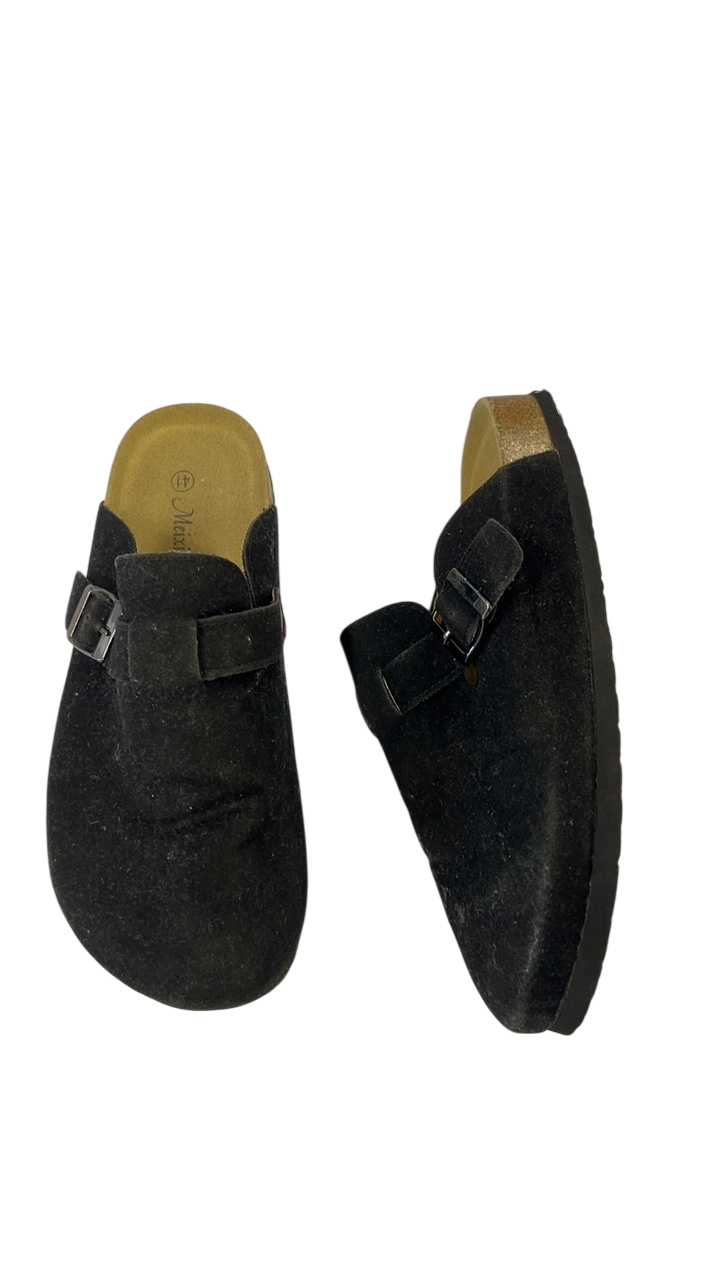 Clogs 9.5 Black