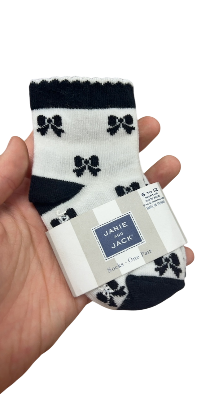 Janie and Jack Socks YOUTH Black and White
