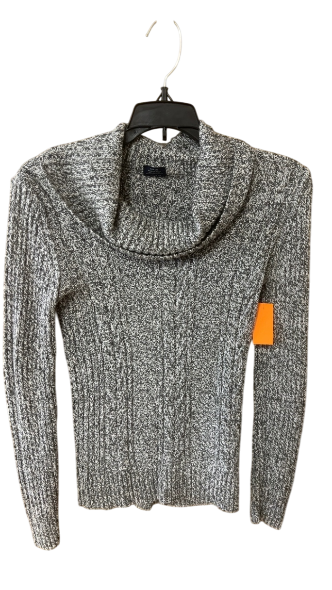 Unbranded Turtleneck Sweater Medium Gray and White