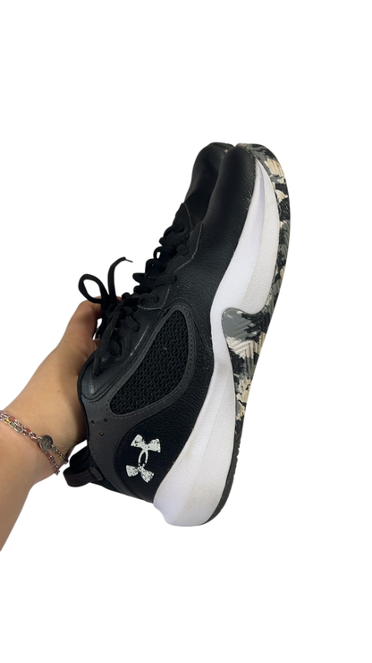 Under Armour Sneakers YOUTH 6.5 Black