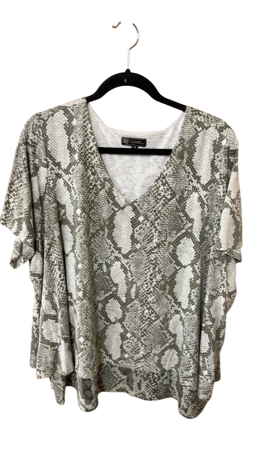 Blouse 2X Beige and snakeskin pattern