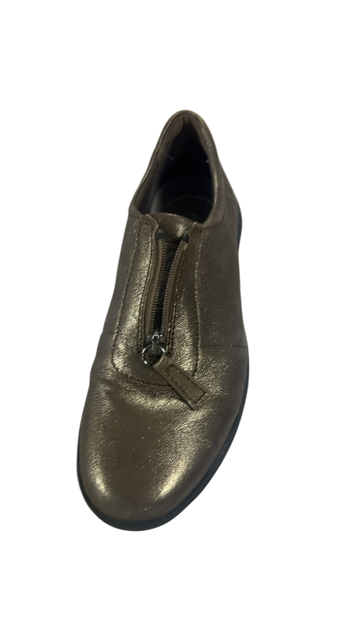 Clark’s Boots 8 Gold
