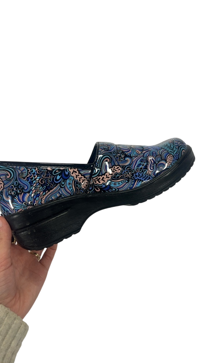 Unknown Dress Shoes 8 Multicolored (predominantly blue and pink tones)