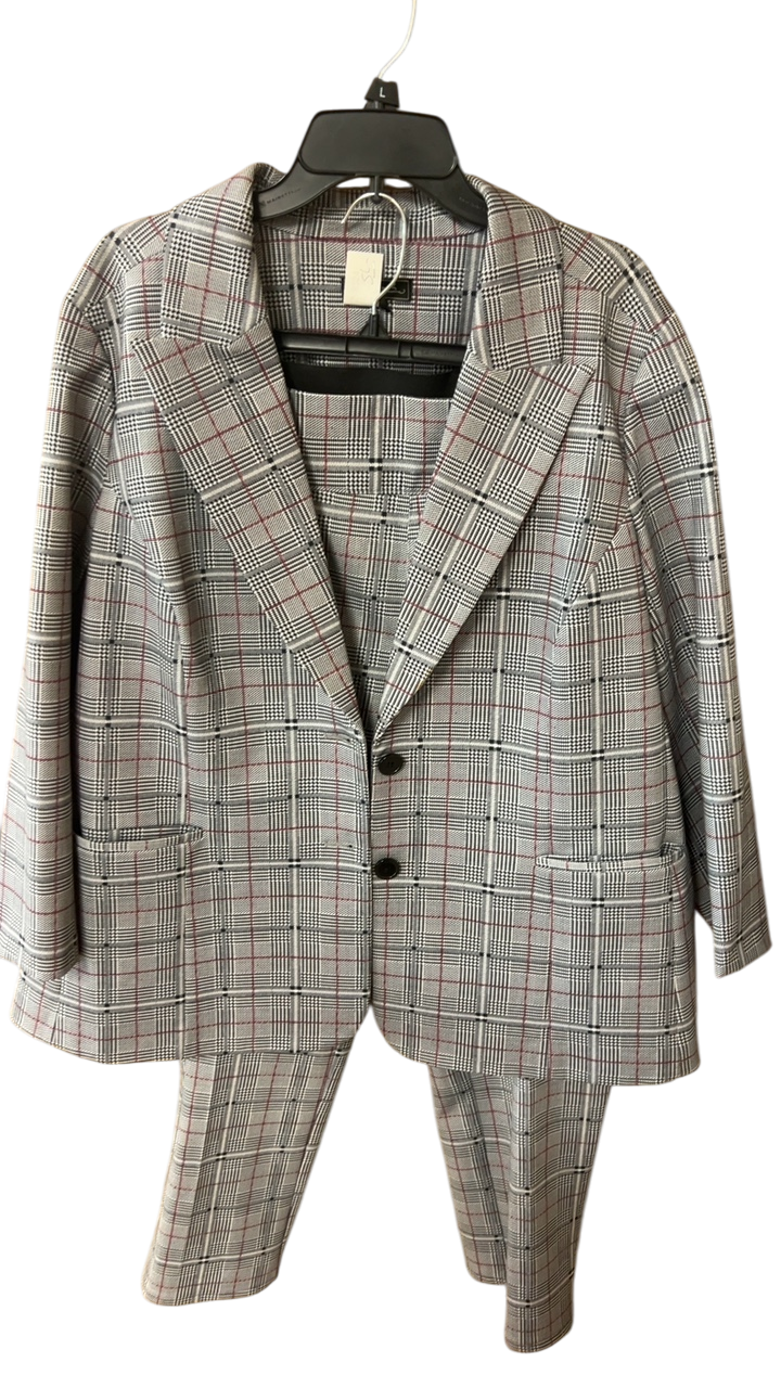 2 piece set 1X Gray with a checkered pattern featuring black, white, and red accents