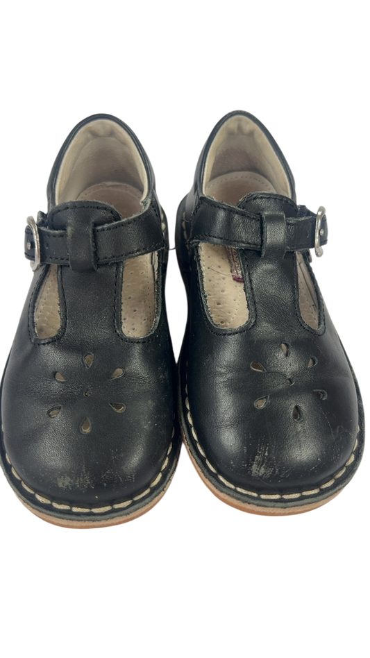 Unknown Shoes YOUTH 8 Black