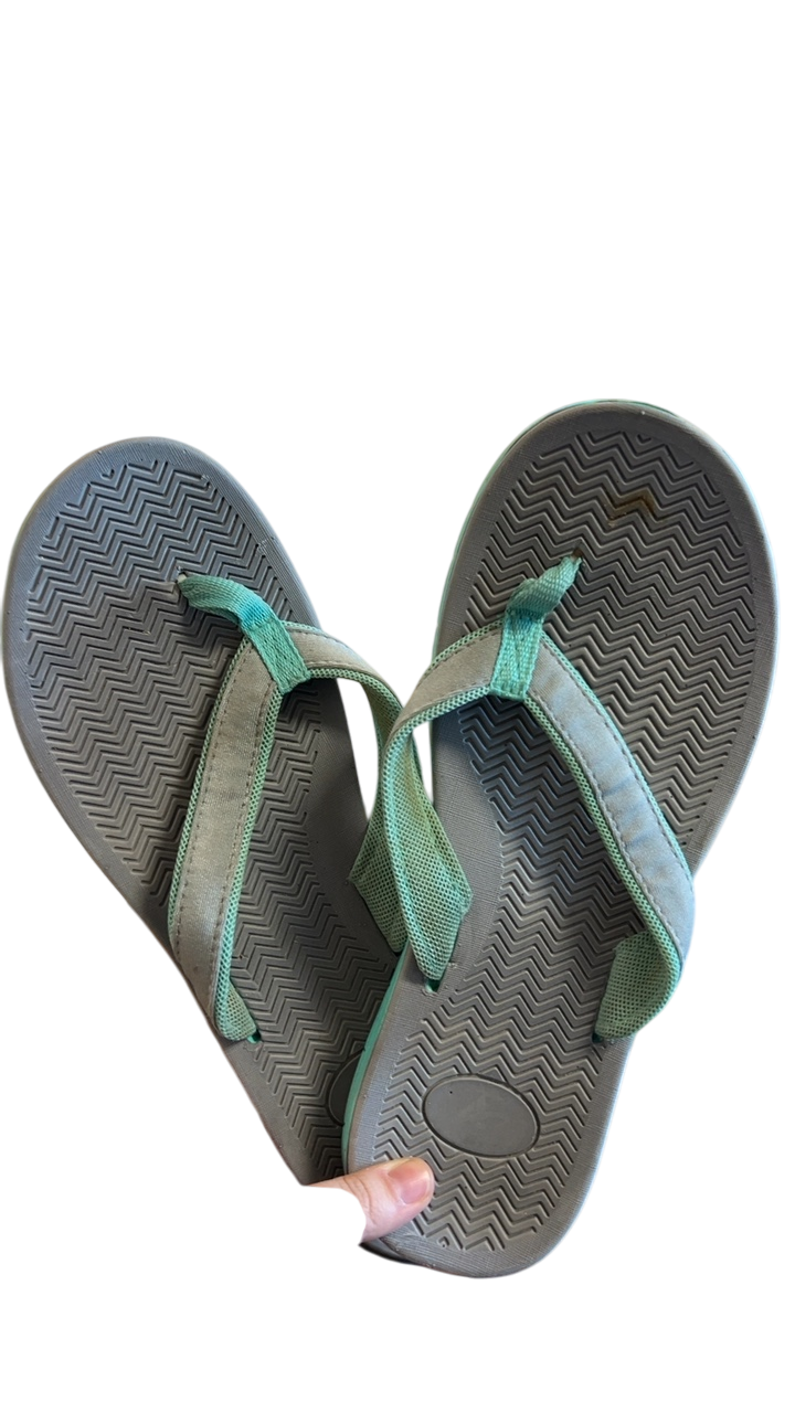 Sandals 9-10 Grayish-green