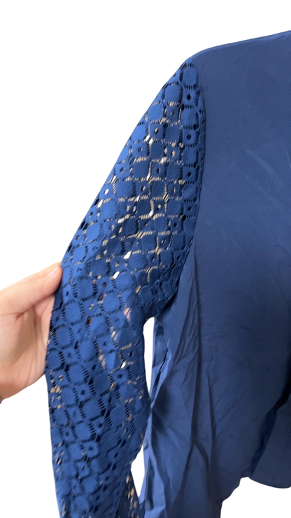 Blouse Large Blue lace sleeve details