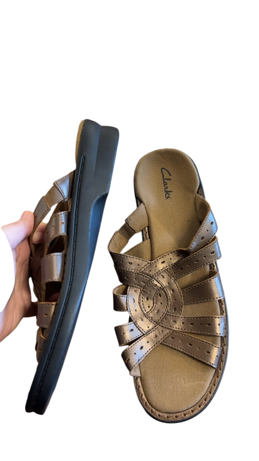 Clarks Sandals 9 Bronze