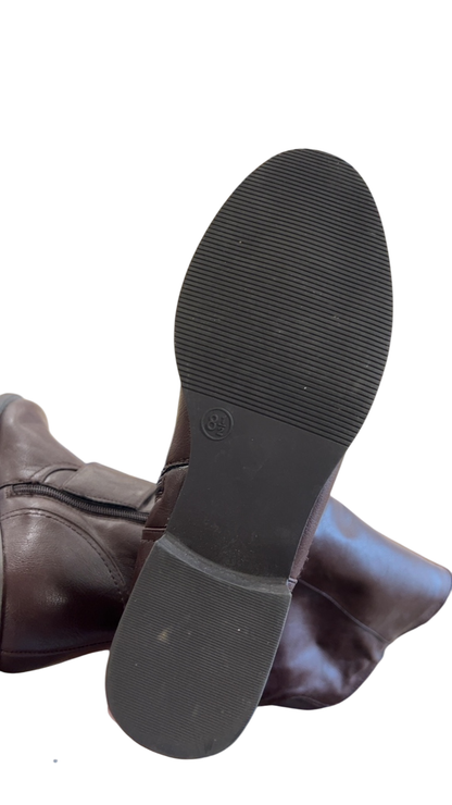 Boots 8.5 Brown