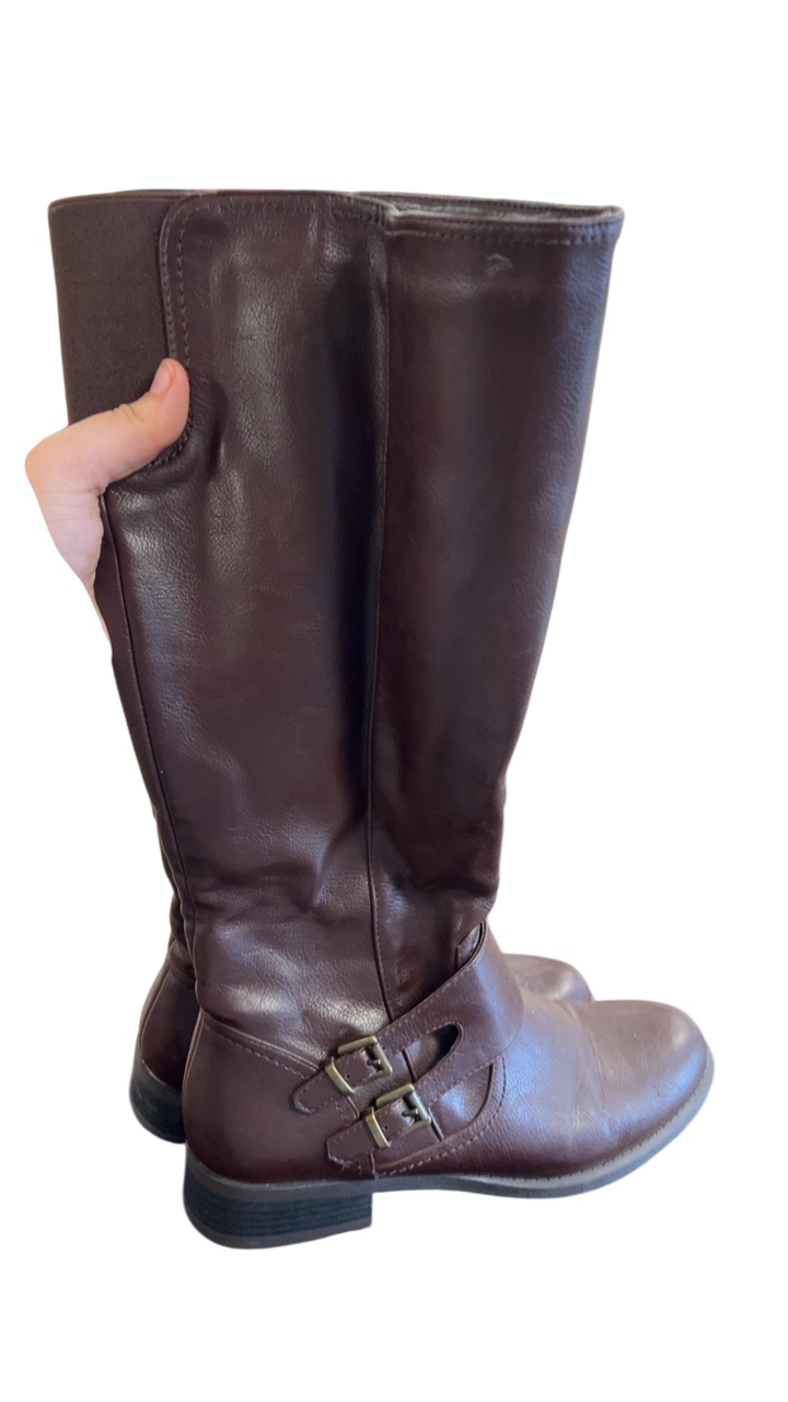 Boots 8.5 Brown