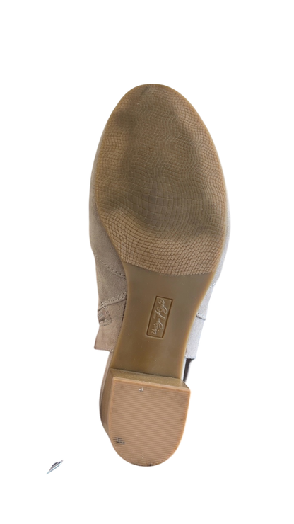 Sandals 8.5 Beige