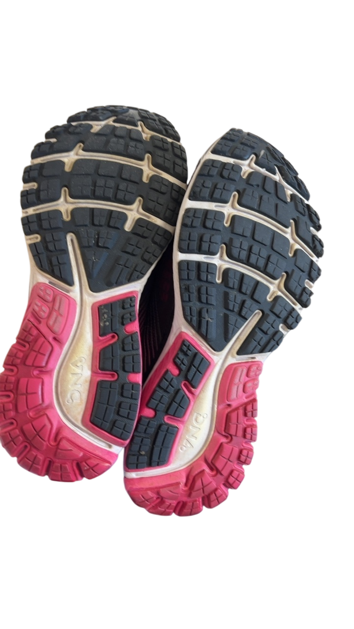 Brooks Sneakers 9 Black, Pink, White