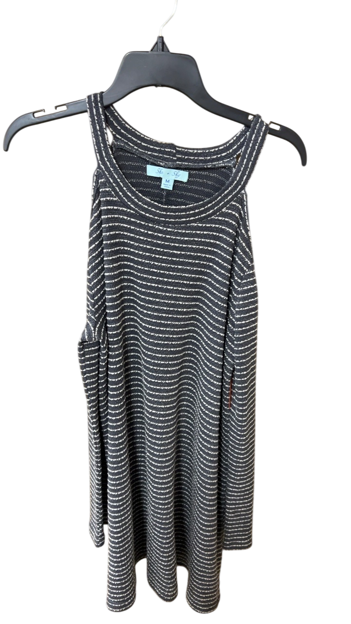 Top Medium Black and white