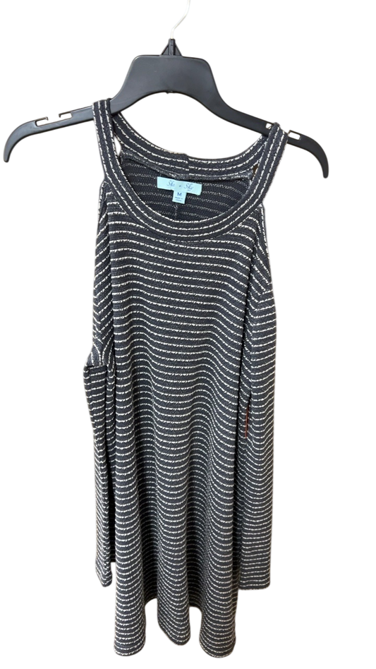 Top Medium Black and white