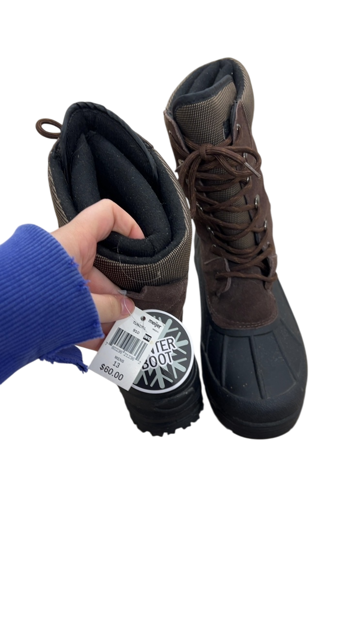 Boots MENS 13 Brown and black