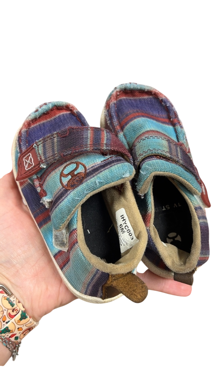 YOUTH 6 Multicolor shoes
