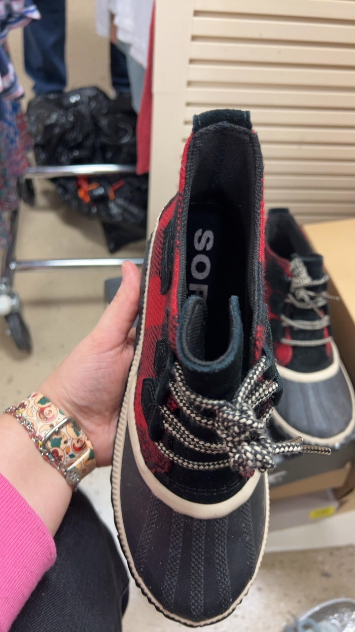 Sorel Sneakers 7 Red, Black, White