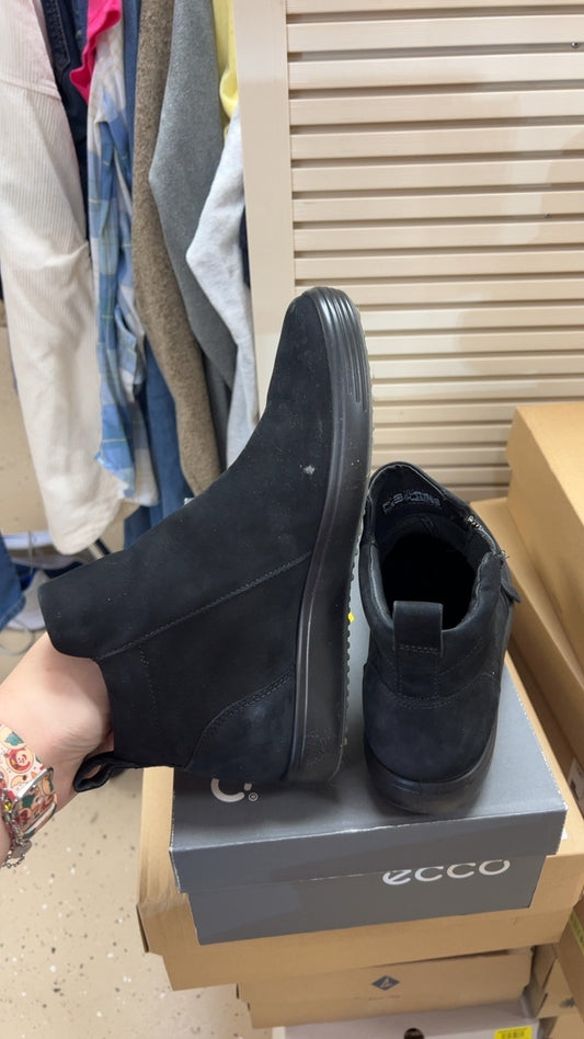 Sneakers 7.5 Black