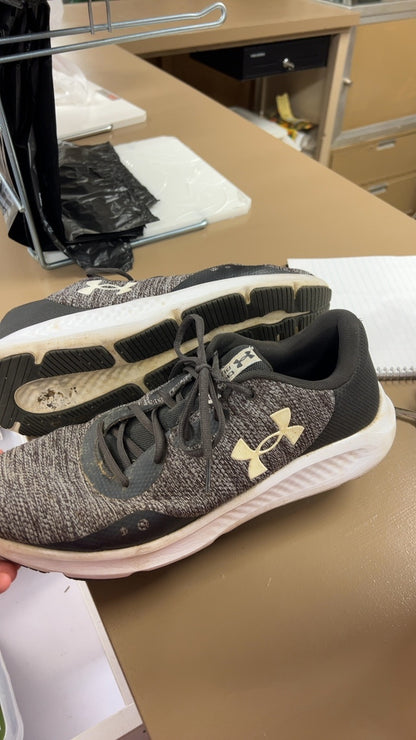 Under Armour Sneakers MENS 13 Gray and black