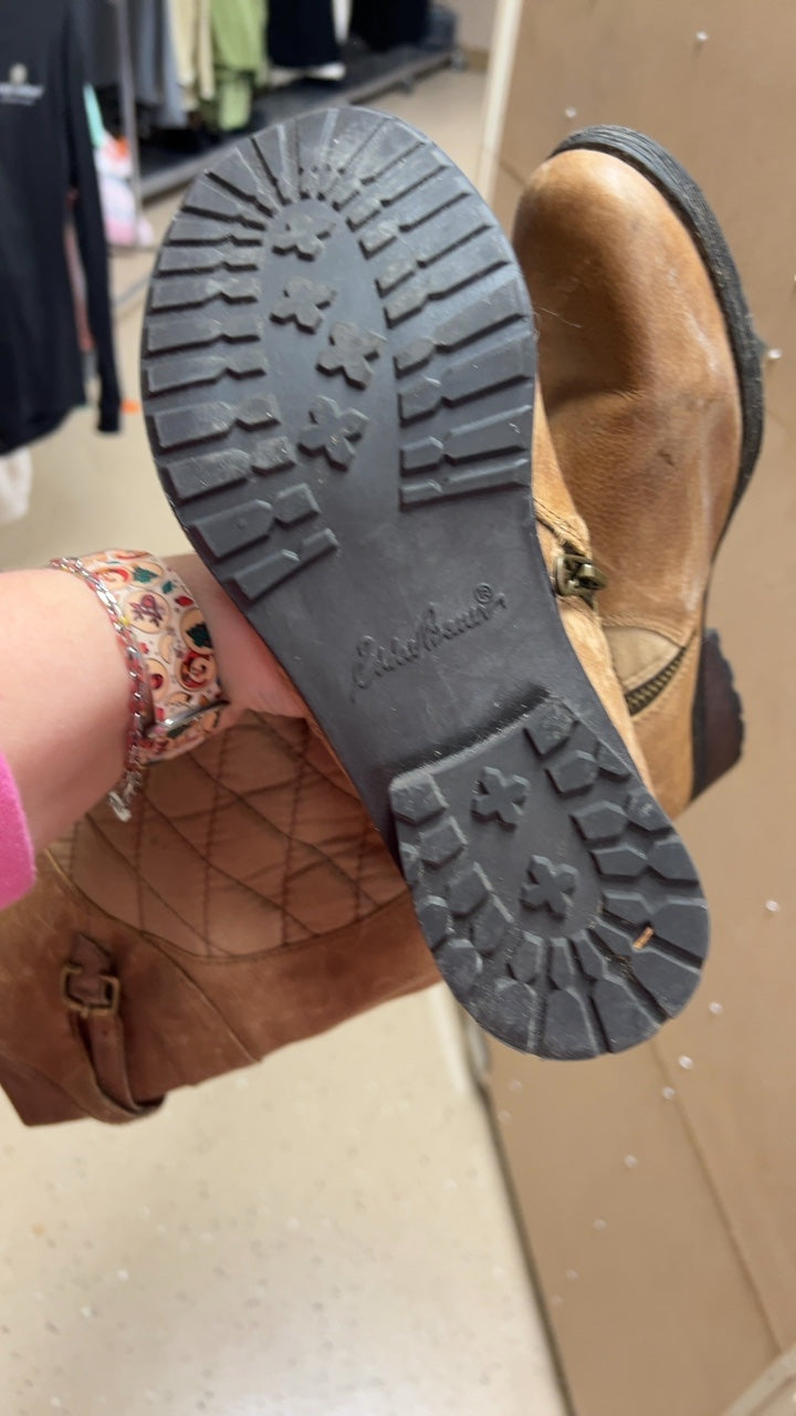 Boots 8 Tan