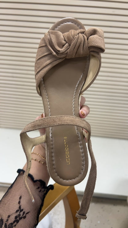 Liz Claiborne Sandals 9.5 Beige