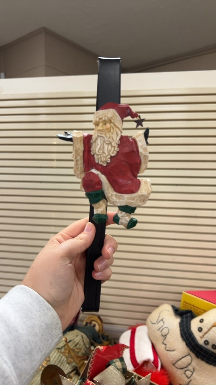 Wreath Holder Santa