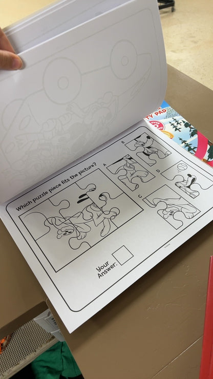 Disney Coloring and activity pad Multicolor