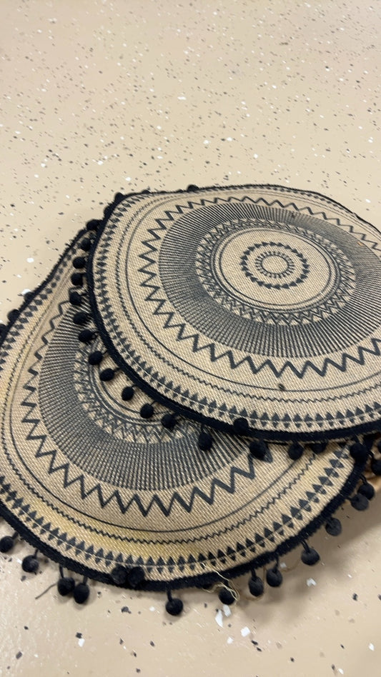 2 Placemats Beige and black