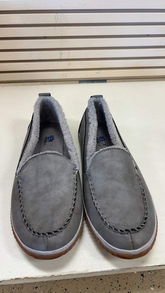 Slippers 7.5 Gray and Black