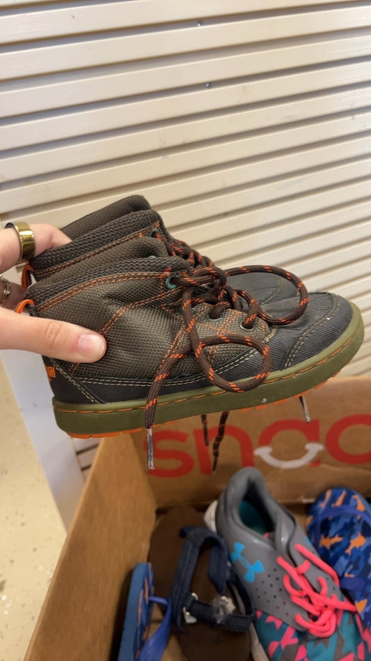 Sneakers Youth 10 Brown and orange