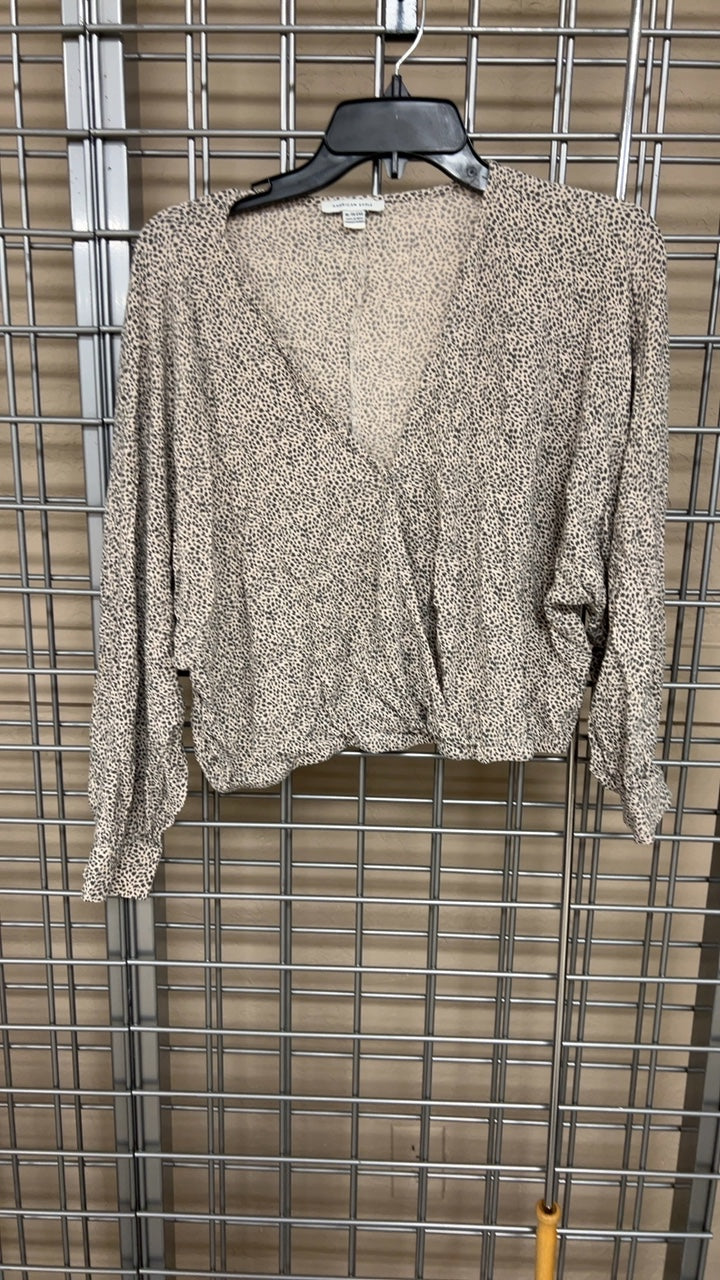 American Eagle Blouse XL Beige with black spotted pattern