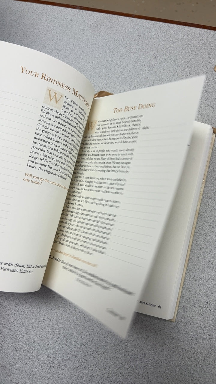 Book Beige