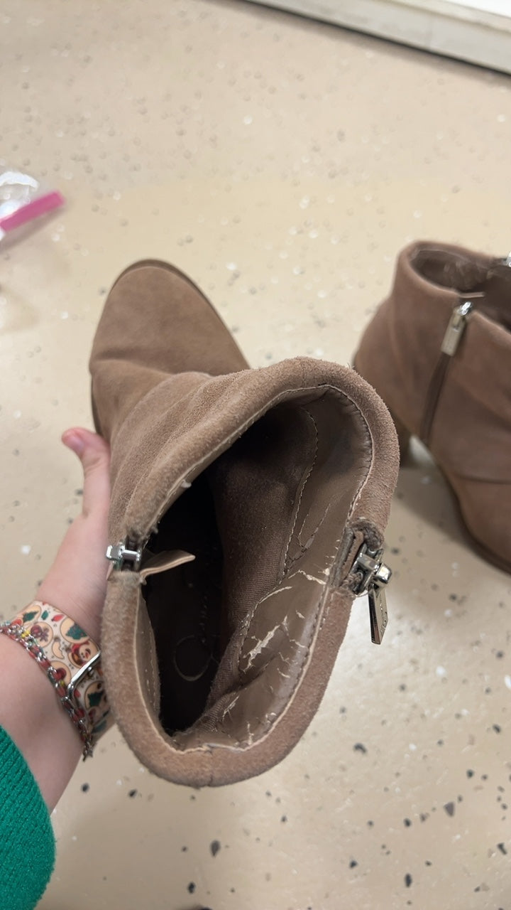 Boots 7.5 Beige