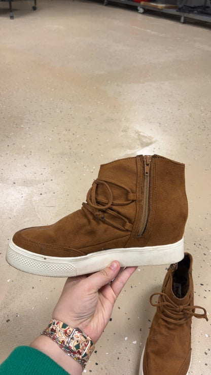 Boutique Sneakers 8.5 Brown