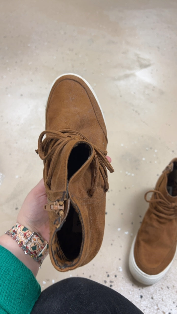 Boutique Sneakers 8.5 Brown