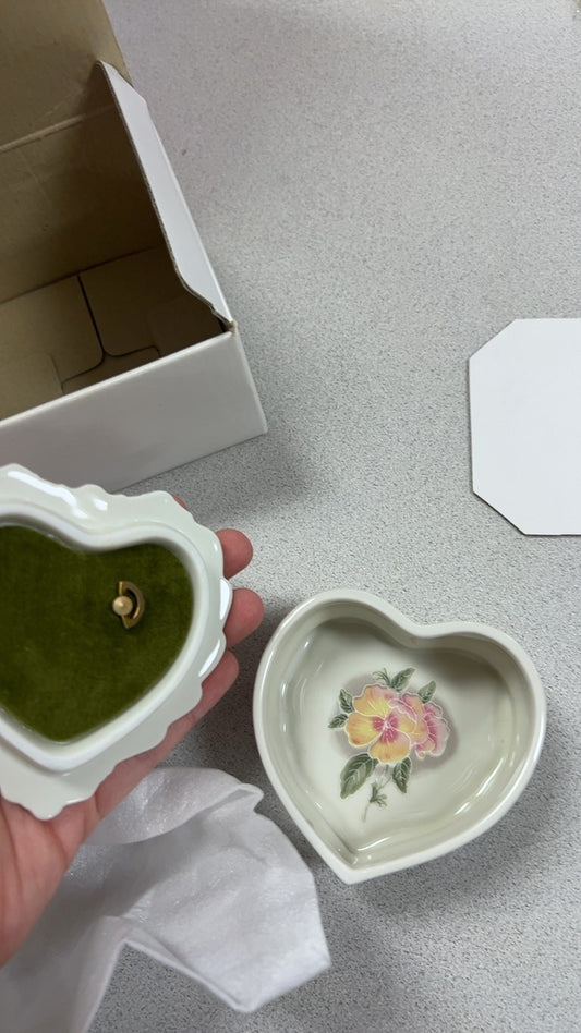 Decorative tray 