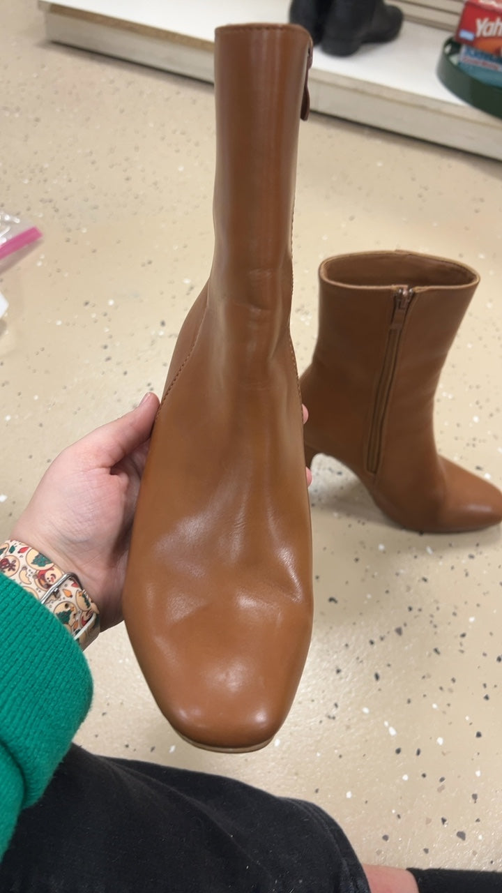 Boots 7 Brown